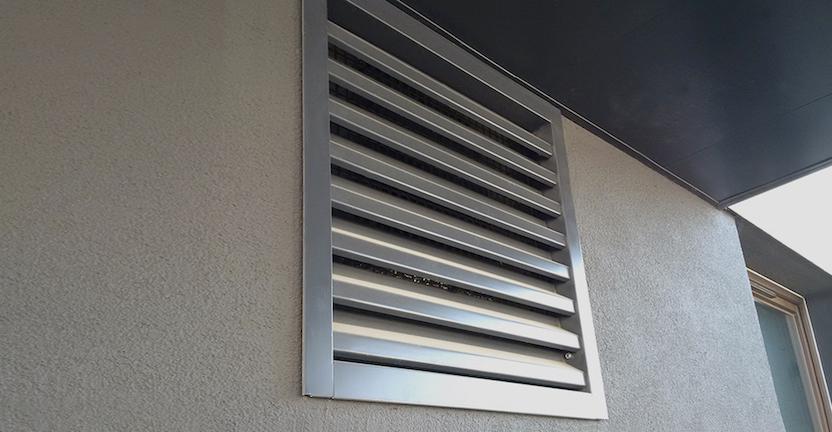Rejillas de ventilación para baño y cocina: cómo elegir la medida y el caudal correctos